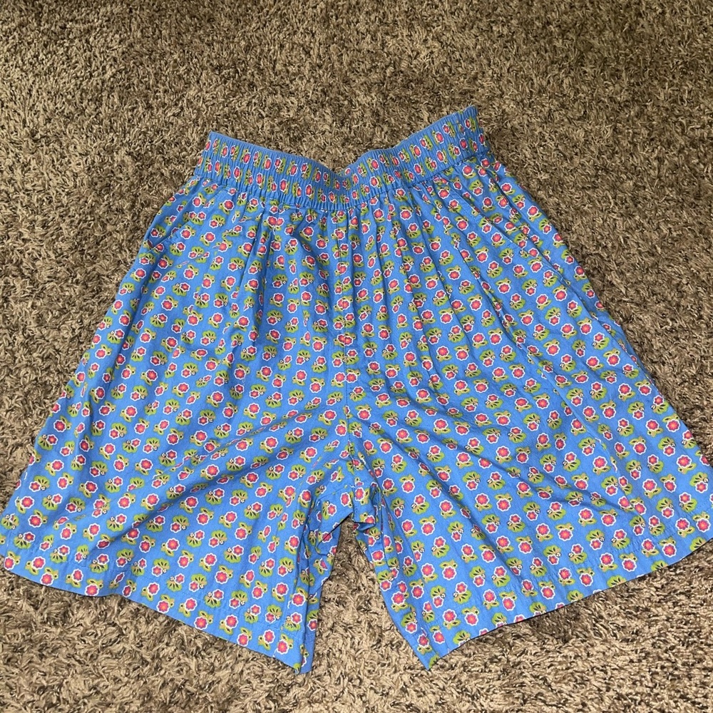 Liz sport shorts. Great for lounging around. Size Large